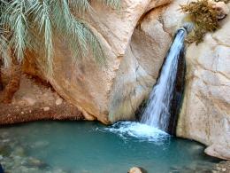 Bottle waterfall